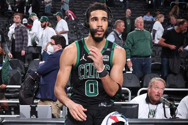 水晶宫已决定明夏出售沃顿，曼联进欧冠才有竞争力！经纪人揭秘计划（经纪人透露：水晶宫铁心明夏出售沃顿，曼联须进欧冠方具竞争力）