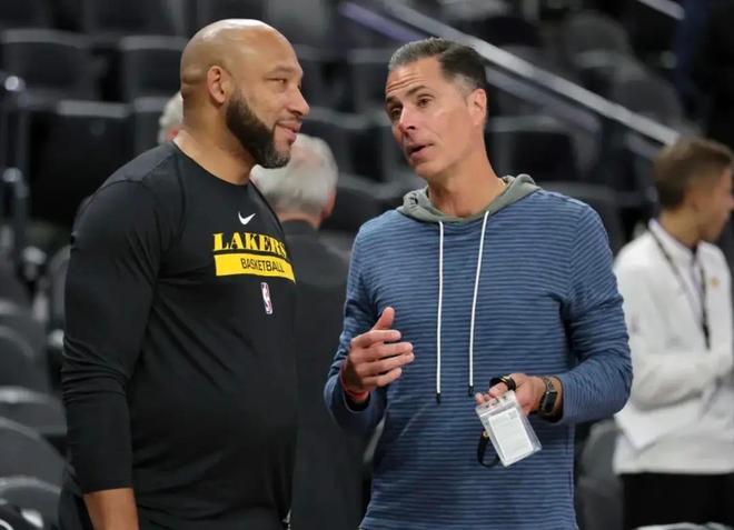 他是901阵型中锋最佳人选，却认为1队友历史最佳，到底有何魔力？（被誉为901阵型最佳中锋，他却力挺这位队友为历史第一，究竟有何魅力？）