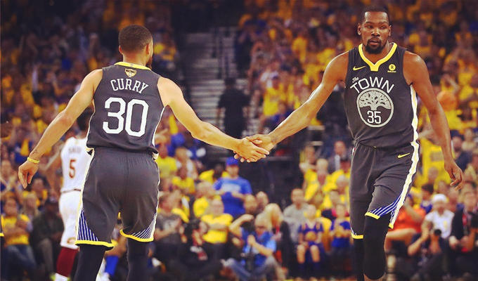 阿斯：皇马会员大会将提交创纪录收入，上赛季达11.85亿欧元（阿斯：皇马会员大会将公布史上最高收入，上一季为11.85亿欧元）