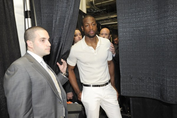 半场战报：奥地利U17 0-0日本U17，双方破门乏术（半场战况：奥地利U17与日本U17互交白卷，0-0僵持）