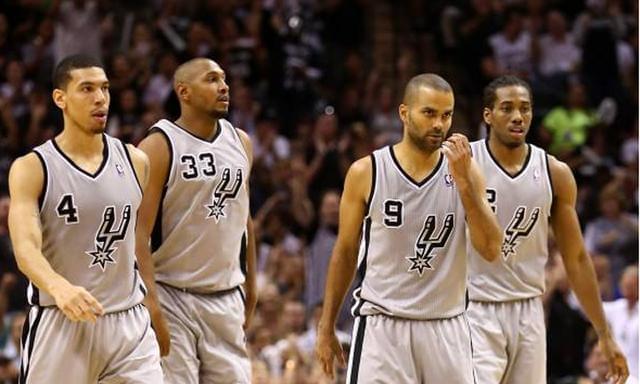 京媒：冯博轩因伤缺席今天的赛前训练，李磊今天出现在训练中（京媒：冯博轩伤缺今日赛前训练，李磊现身训练场）