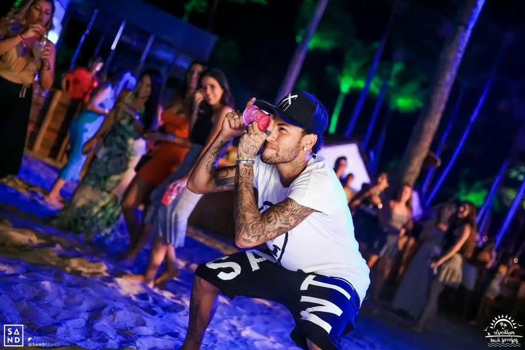 日职联半场：两队破门乏术，东京绿茵0-0福冈黄蜂（日职联半场战报：东京绿茵与福冈黄蜂互交白卷）