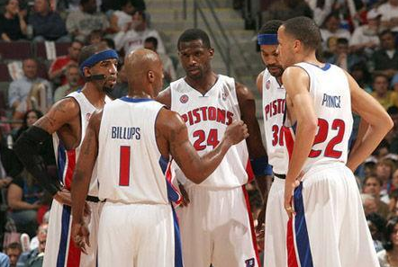 哈兰德自英超首秀以来13次中框，同期仅次于努涅斯和B费（哈兰德英超至今13次击中门框，仅逊努涅斯与B费）