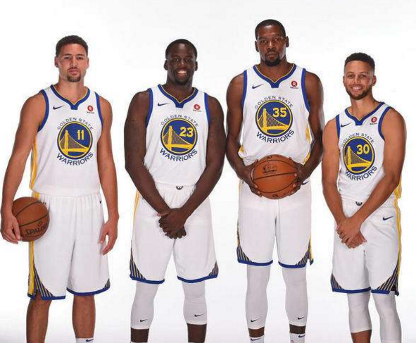 2025／26赛季英超：曼城3-0利物浦，曼城开启“爬塔模式”（英超2025／26：曼城3-0利物浦，蓝月亮启动登塔模式）