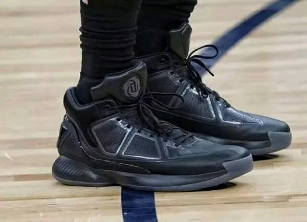 想念赛场，穆德里克晒斯坦福桥比赛照：圣诞快乐（穆德里克晒斯坦福桥比赛照送祝福：圣诞快乐，盼重返赛场）