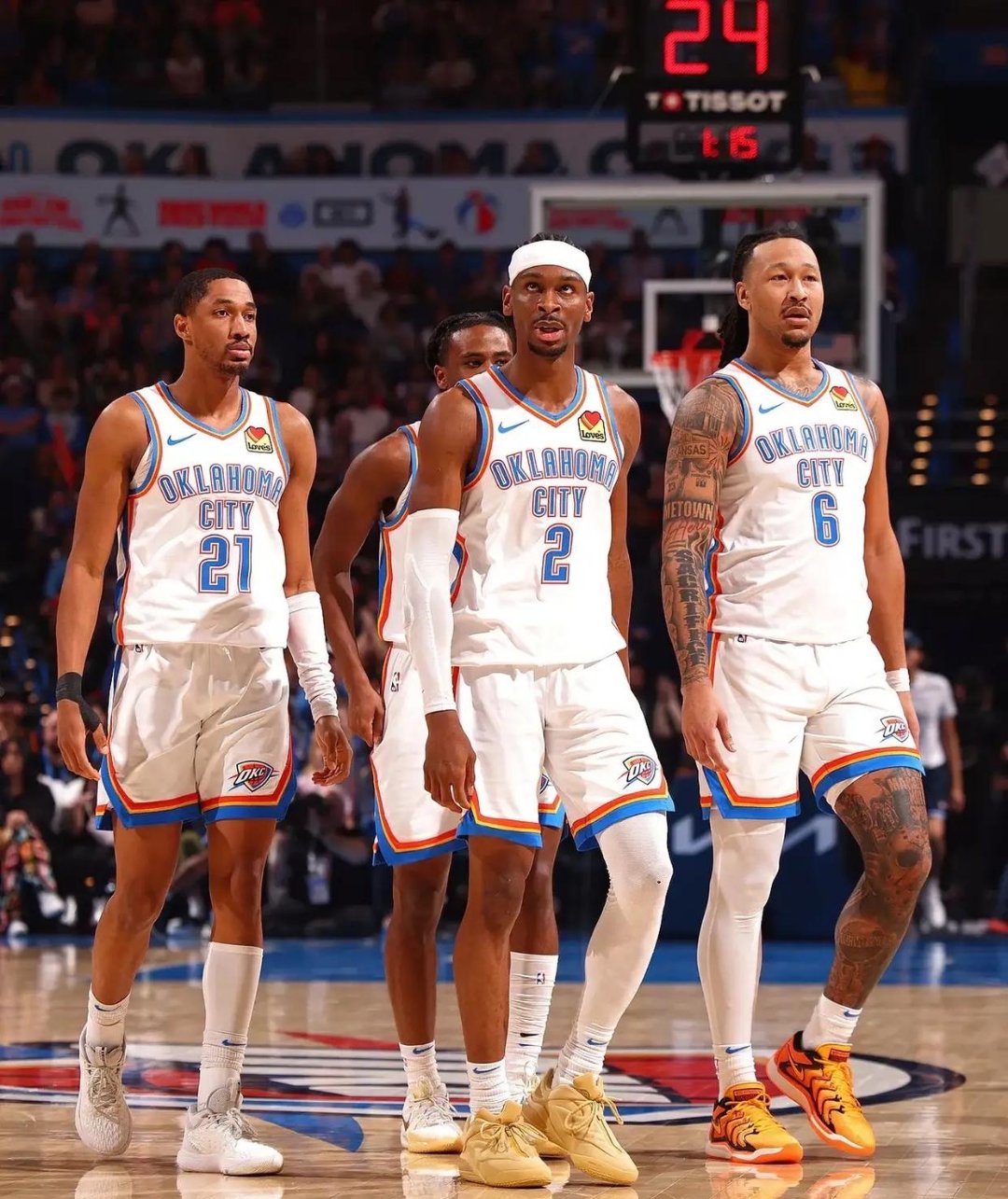 魔鬼筋肉人！40岁C罗社媒晒照配文：蒸过桑拿后（40岁C罗社媒晒桑拿后照，肌肉状态爆棚）