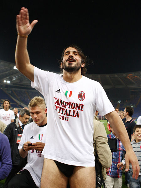 董健称球队首战CBA强队显不足，将努力提升水平（董健：首战遇CBA强队暴露短板，球队将全力提升水平）