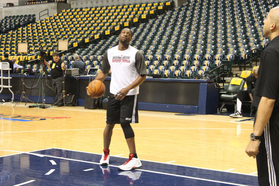 英超战报：亨德森建功，勒温救主，布伦特福德1-1利兹联（英超战况：亨德森破门，勒温救主，布伦特福德1-1战平利兹联）