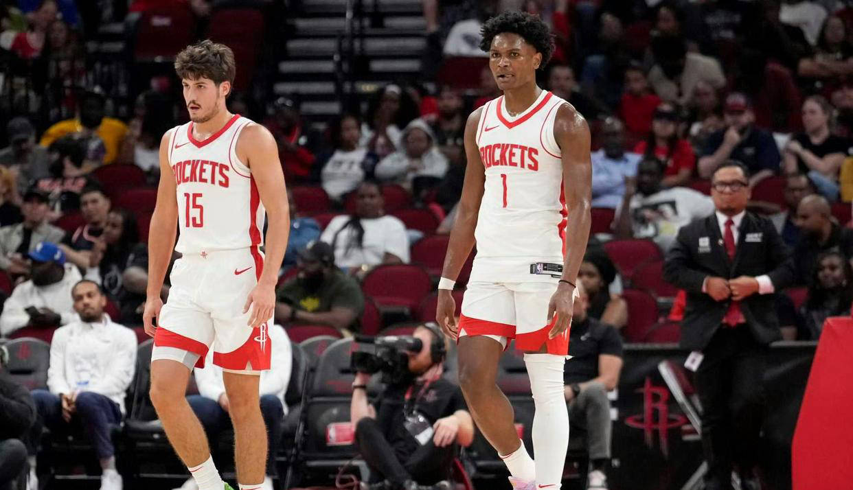 科尔：库里恢复进展顺利，有望按计划在下周对阵森林狼时复出（科尔透露库里康复顺利，预计下周按计划战森林狼复出）