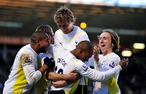 西甲半场：莫雷诺、科斯塔破门，比利亚雷亚尔1-1马略卡（西甲半场：莫雷诺、科斯塔先后破门，比利亚雷亚尔1-1暂平马略卡）