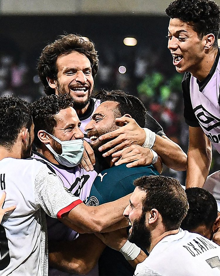 青岛海牛官方：萨里奇和尼古拉在合同期满后离队，祝一切顺利（青岛海牛官宣：萨里奇、尼古拉合同到期离队，俱乐部致以祝福）