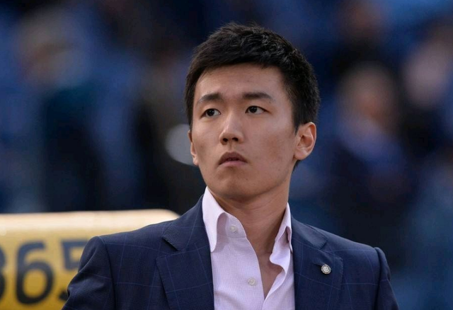 梁靖崑为妻儿“连吃带拿”！王楚钦力挺徐瑛彬（梁靖崑为妻儿贴心打包带走，王楚钦发声力挺徐瑛彬）