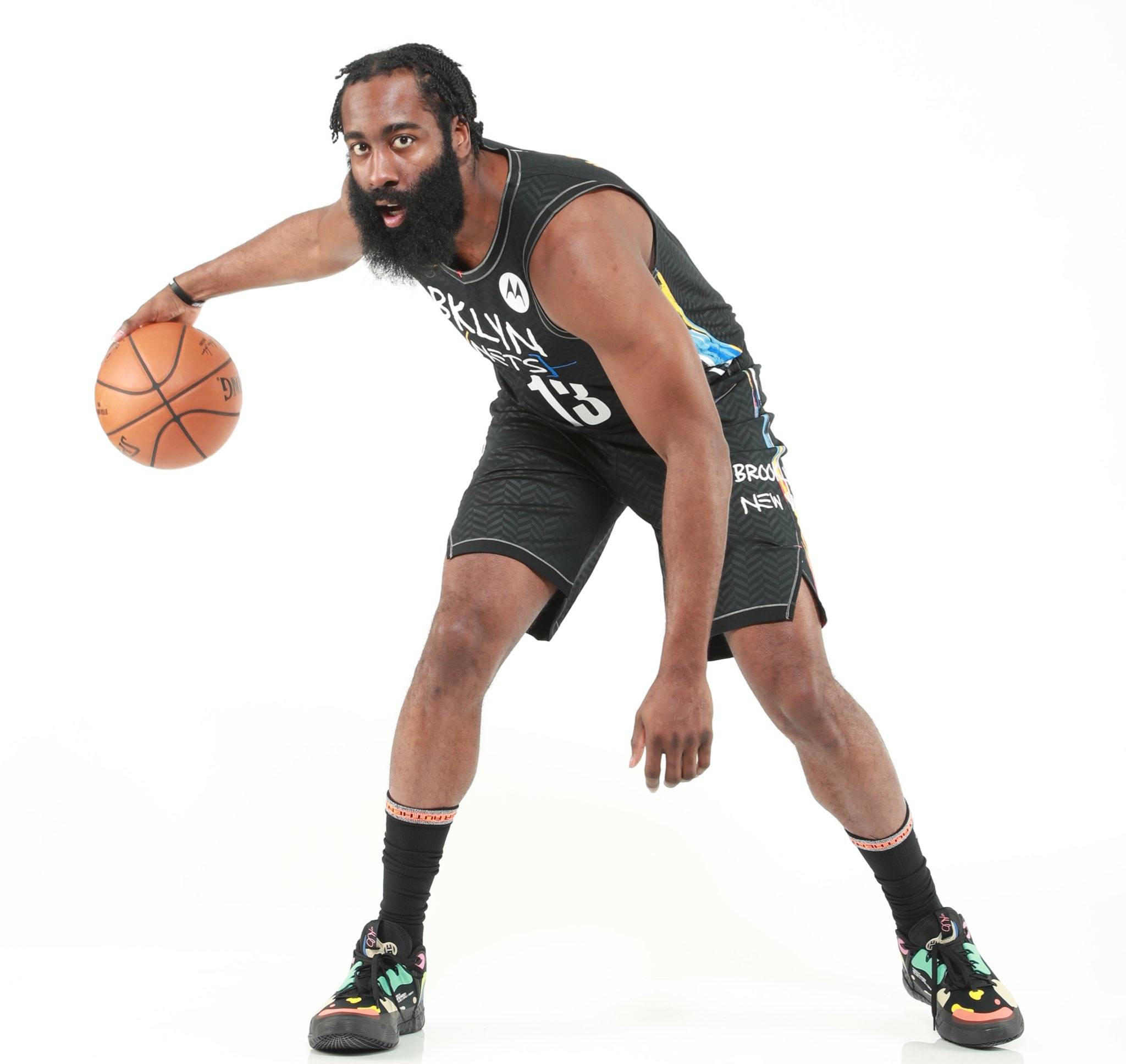 记者：阿隆索未进更衣室，卡瓦哈尔批裁判反被回呛是荒谬借口（记者称阿隆索未进更衣室，卡瓦哈尔质疑裁判被回击：荒谬借口）