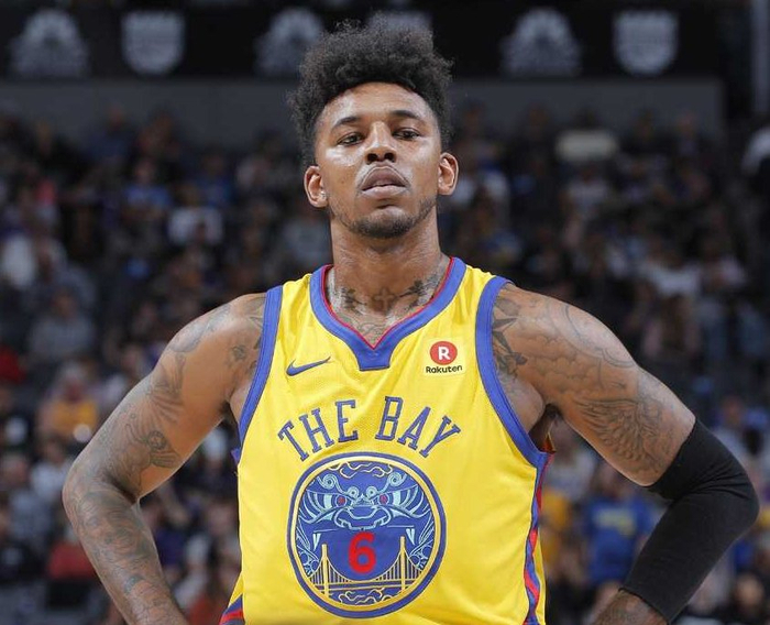 斯基拉：罗马正在计划和詹卢卡-曼奇尼续约至2029年（斯基拉：罗马计划将詹卢卡-曼奇尼合同续至2029年）