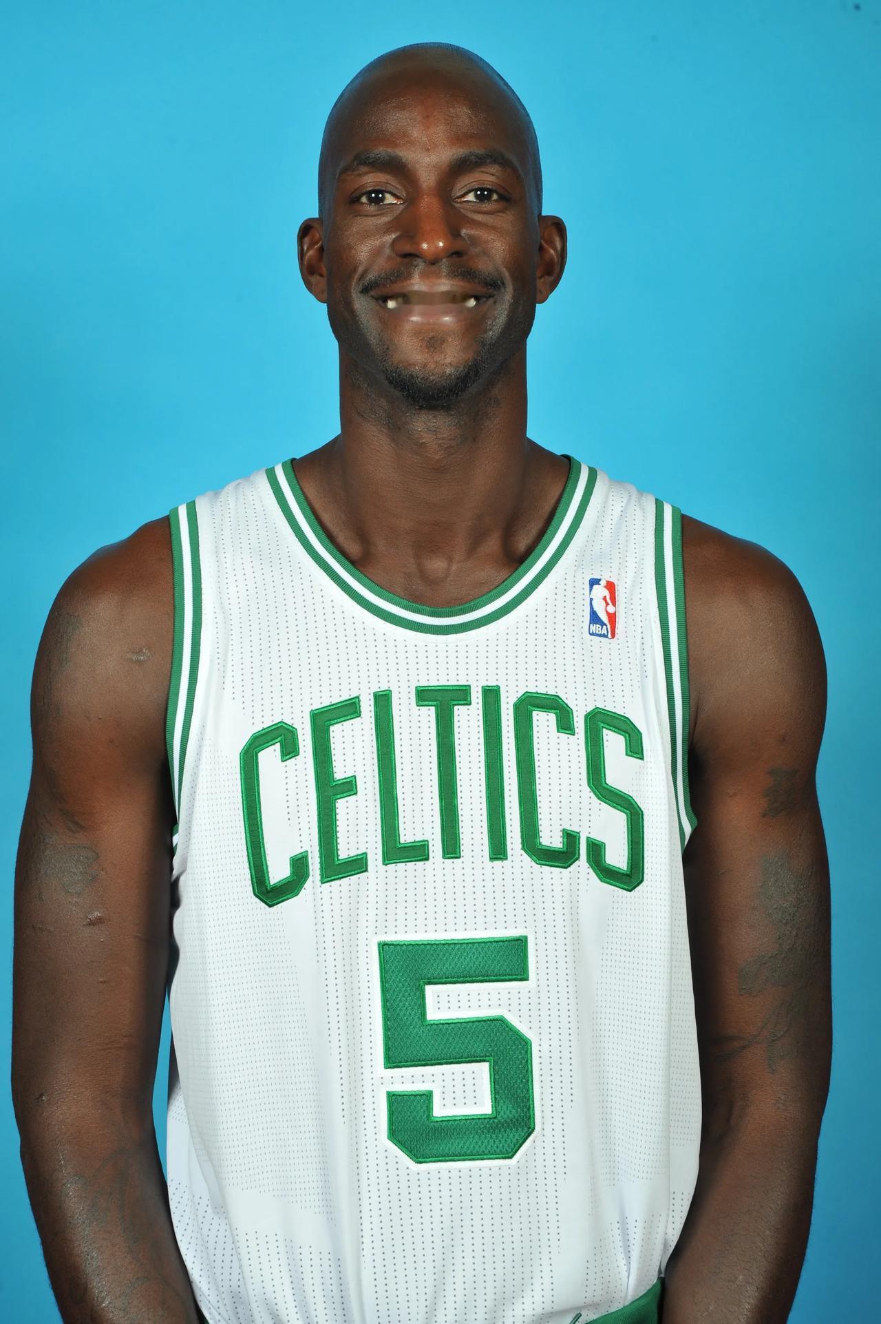 米体：米兰双雄每年各自能从新球场获得1.8亿欧的收益（米体：米兰双雄新球场每年各可创收1.8亿欧）