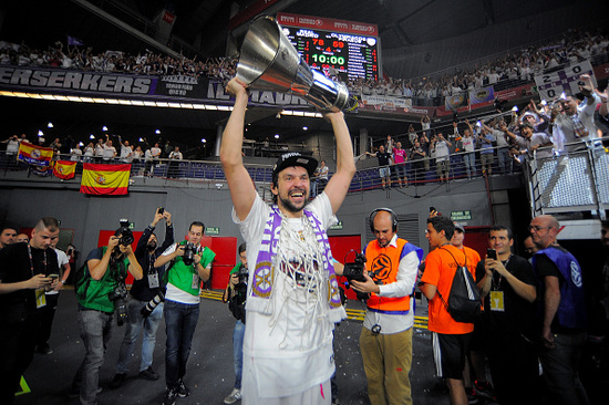 基耶利尼：尤文现在正处于低谷期；DV9受伤是个沉重的打击（基耶利尼：尤文陷入低迷；DV9伤停成沉重打击）